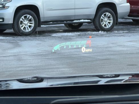 Used 2021 Buick Envision Essence w/ Technology Package I image 27