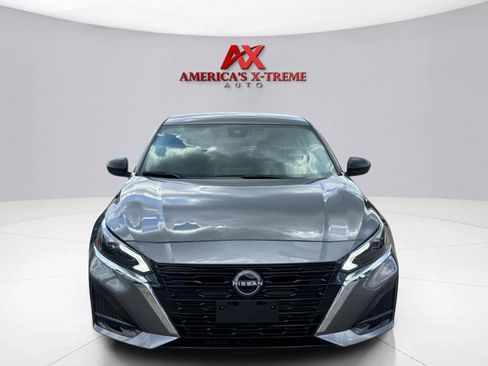 Used 2024 Nissan Altima 2.5 SV FWD image 9