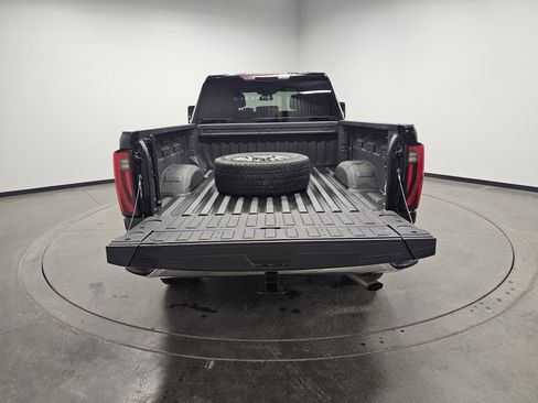 Used 2024 GMC Sierra 2500 SLT image 12