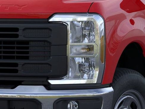 New 2026 Ford F350 XL w/ 360-Degree Camera Package AWD/4WD image 18