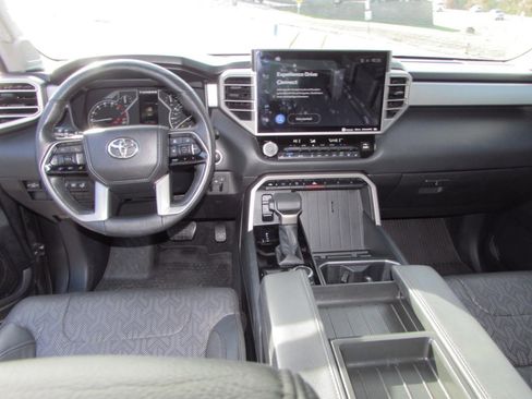 Used 2022 Toyota Tundra Limited image 26