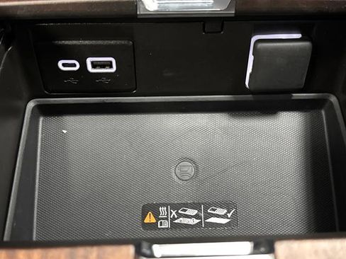 Used 2024 GMC Yukon XL Denali Ultimate image 27