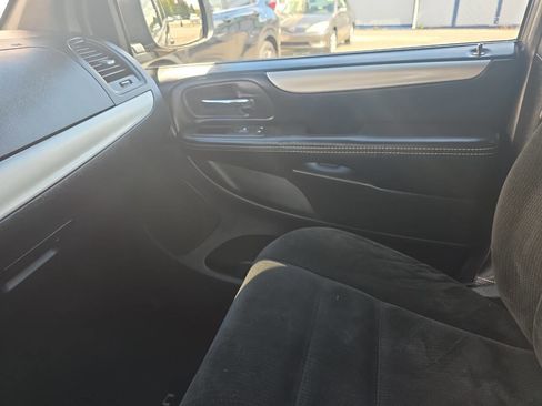 Used 2015 Dodge Grand Caravan SXT w/ Blacktop Package image 14