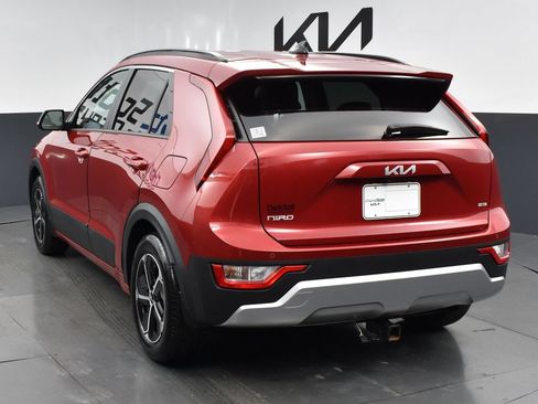 Used 2025 Kia Niro EX FWD image 4