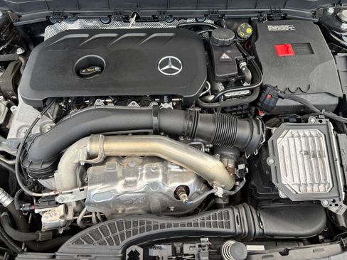 Used 2025 Mercedes-Benz GLB 250 image 34