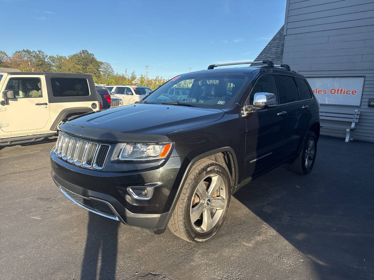 Used 2014 Jeep Grand Cherokee Limited AWD/4WD image 3