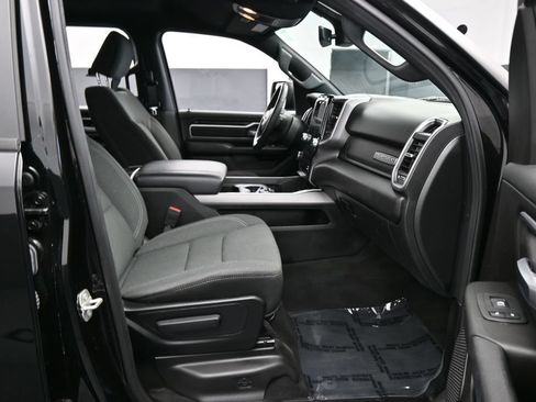Used 2024 RAM 1500 Big Horn RWD image 39