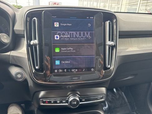 Used 2025 Volvo XC40 B5 Plus AWD/4WD image 24