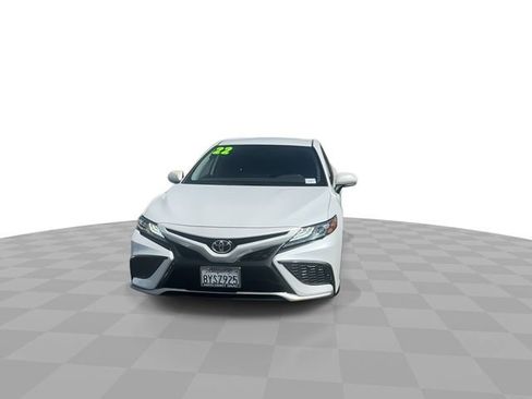 Used 2022 Toyota Camry XSE image 3