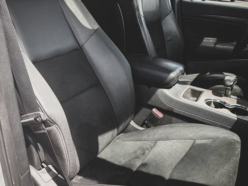 Used 2015 Jeep Grand Cherokee Altitude AWD/4WD image 26
