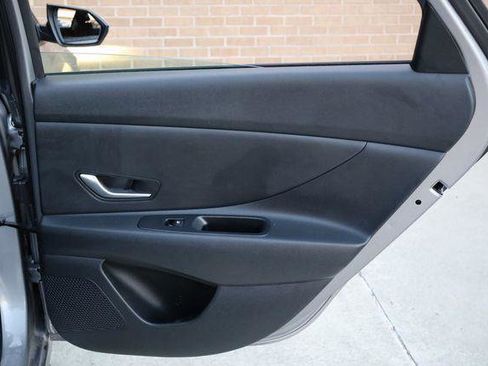 Used 2025 Hyundai Elantra SE w/ Cargo Package FWD image 20