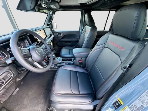 New 2026 Jeep Gladiator Rubicon w/ Dual Top Group image 23