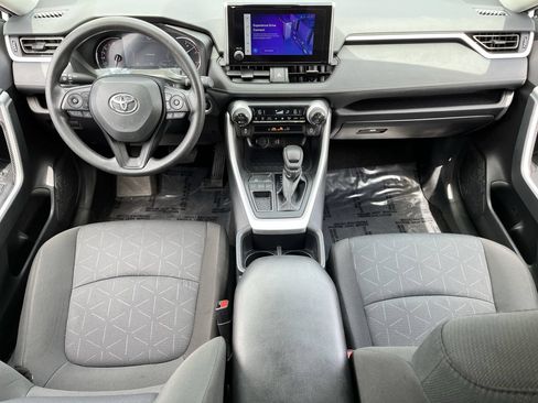 Used 2025 Toyota RAV4 XLE FWD image 9