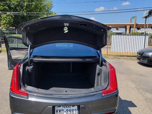 Used 2018 Cadillac XTS Luxury FWD image 32