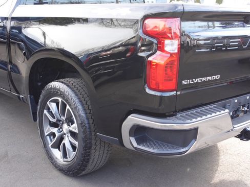 Used 2024 Chevrolet Silverado 1500 LT AWD/4WD image 10