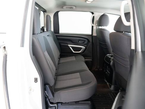 Used 2021 Nissan Titan SV w/ SV Convenience Package AWD/4WD image 22