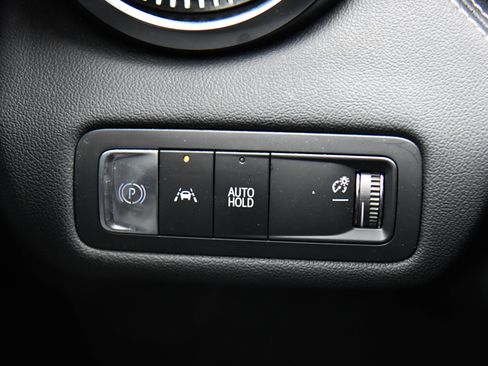 Used 2024 Chevrolet Blazer EV LT AWD/4WD image 39