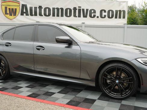 Used 2020 BMW 330i xDrive Sedan w/ M Sport Package AWD/4WD image 4