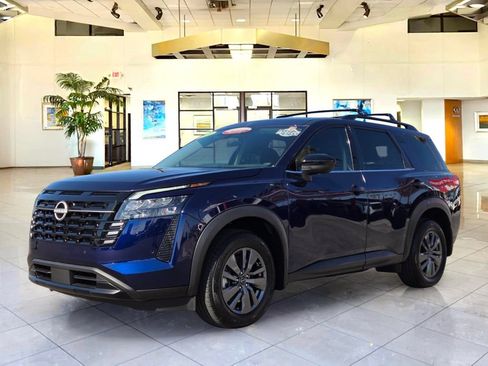 Certified 2026 Nissan Pathfinder SV AWD/4WD image 1