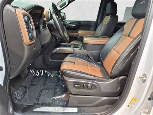 Used 2021 Chevrolet Silverado 1500 High Country w/ Technology Package AWD/4WD image 15