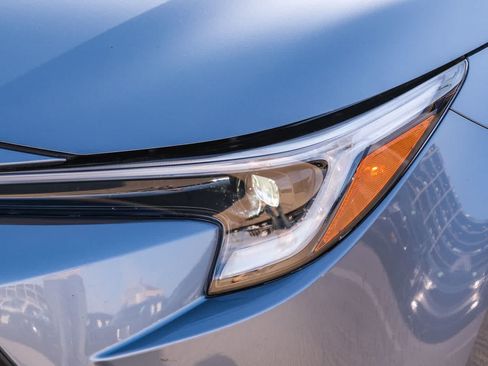 Used 2025 Toyota Corolla LE FWD image 12