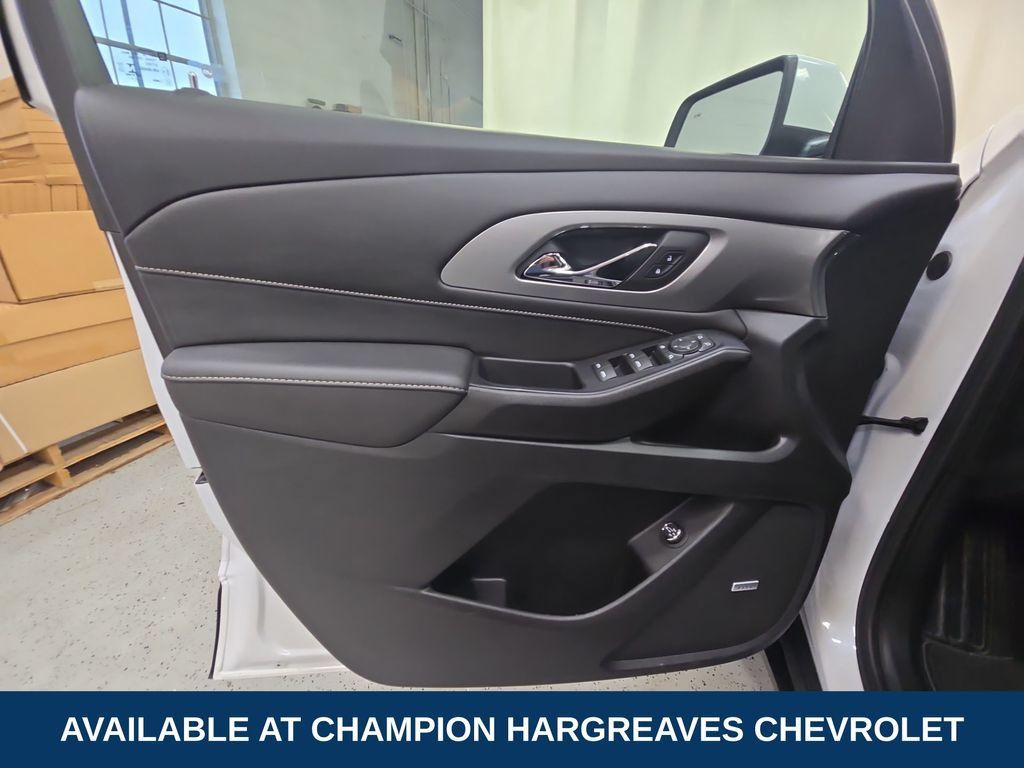Certified 2023 Chevrolet Traverse LT w/ LT Premium Package AWD/4WD image 30