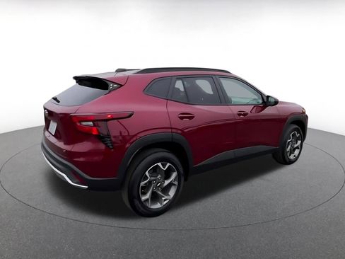 Used 2025 Chevrolet Trax LT w/ LT Convenience Package image 15