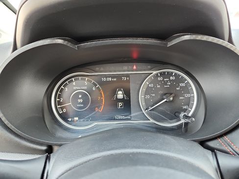 Used 2024 Nissan Versa SR FWD image 17
