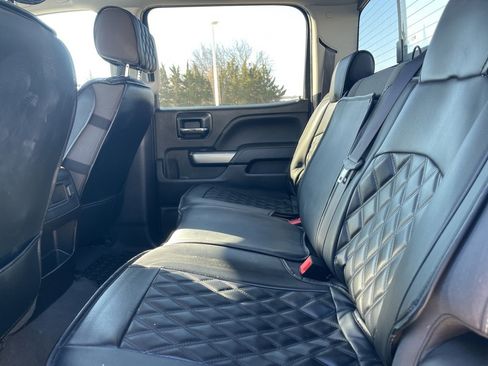 Used 2018 Chevrolet Silverado 1500 LT w/ All Star Edition image 6