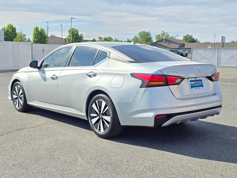 Used 2021 Nissan Altima 2.5 SV FWD image 35