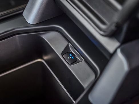 Used 2020 Land Rover Defender 110 X AWD/4WD image 37