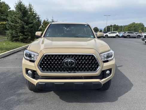 Used 2019 Toyota Tacoma TRD Off-Road AWD/4WD image 23