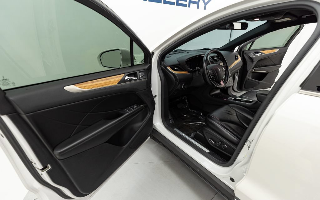 Used 2015 Lincoln MKC AWD w/ Equipment Group 101A Select image 33