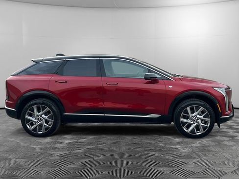 New 2026 Cadillac Optiq Luxury 1 w/ LPO, Floor Liner Package image 6