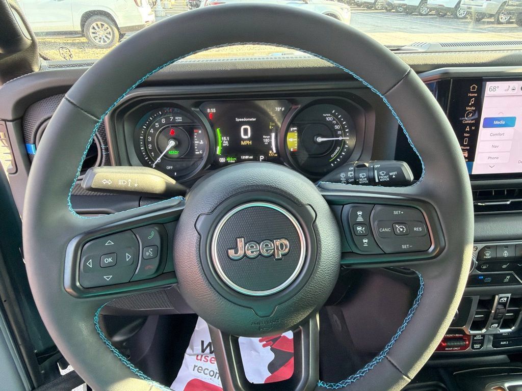 Used 2024 Jeep Wrangler Unlimited Rubicon 4xe w/ Technology Group AWD/4WD image 27