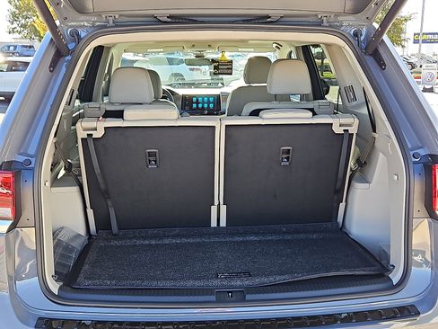 New 2026 Volkswagen Atlas SE image 7