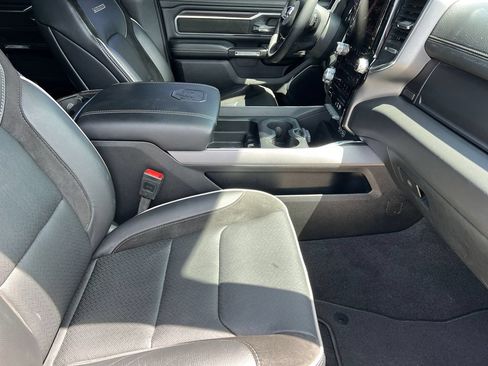 Used 2025 RAM 1500 Laramie AWD/4WD image 7