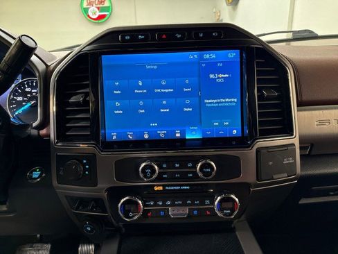 Used 2022 Ford F350 Platinum w/ FX4 Off-Road Package image 24