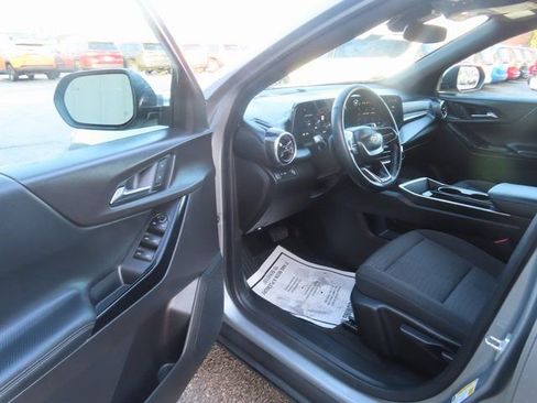 Used 2025 Chevrolet Equinox LT image 17