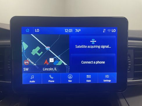 Used 2022 Ford Explorer XLT w/ Equipment Group 202A image 9