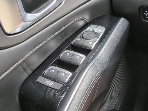 Certified 2023 Kia Sorento SX FWD image 25
