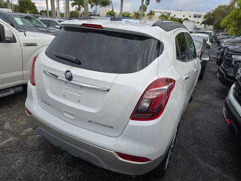 Used 2018 Buick Encore Preferred image 4
