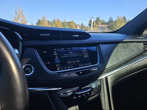 Used 2021 Cadillac XT5 Premium Luxury image 28