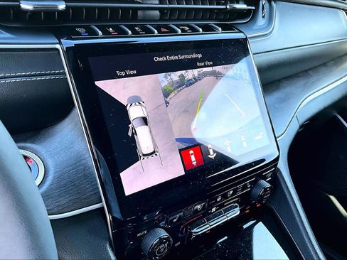 Used 2024 Jeep Grand Cherokee Limited 4xe image 25