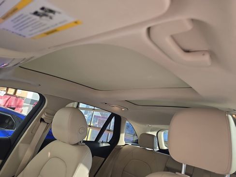 Certified 2022 Mercedes-Benz GLC 300 image 33