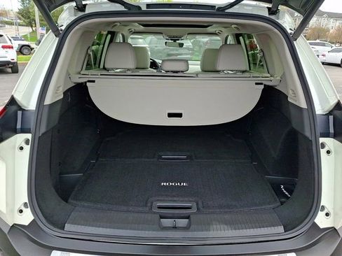 Used 2023 Nissan Rogue SL w/ SL Premium Package image 35