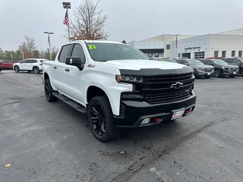 Used 2021 Chevrolet Silverado 1500 LT Trail Boss w/ Convenience Package II image 4
