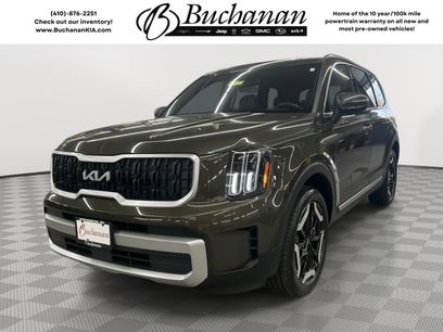 Used 2023 Kia Telluride EX w/ EX Captain's Chair Package