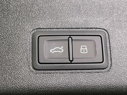 New 2026 Audi Q3 quattro 2.0T AWD/4WD image 21