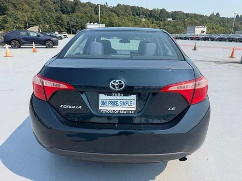 Used 2017 Toyota Corolla LE w/ Carpet Mat Package (TMS) FWD image 4